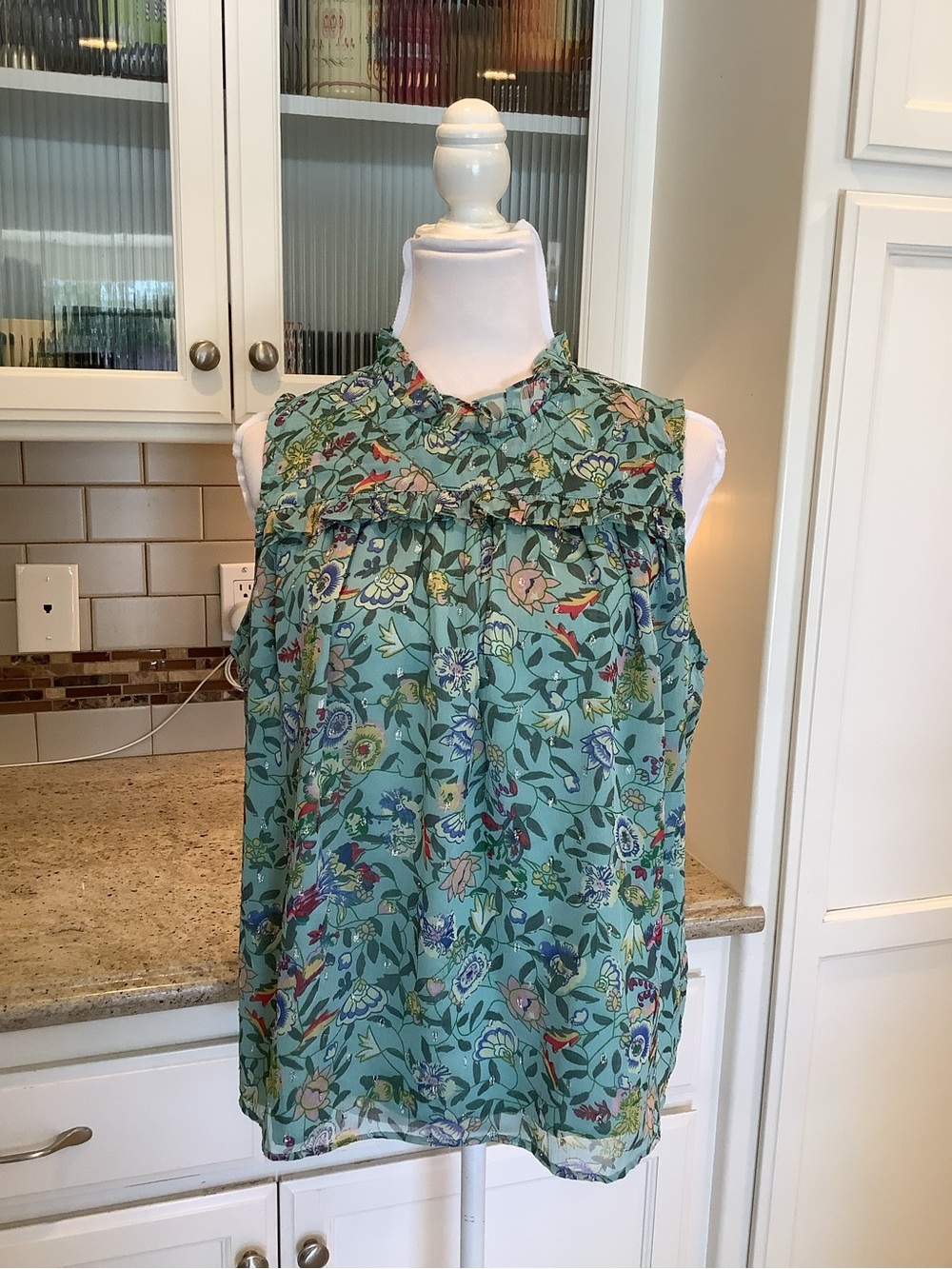RD & Koko Sleeveless Green Floral Ruffle-Neck Top